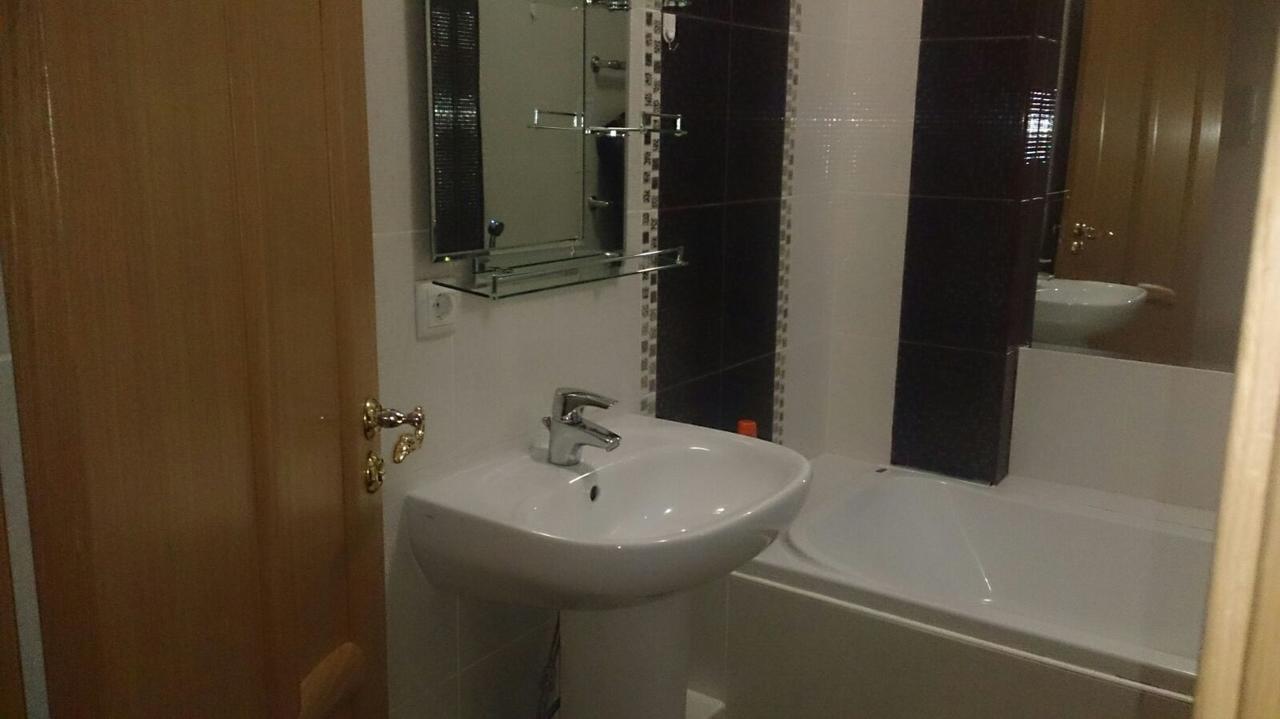 Apartment On Tole Bi Ałma Ata Zewnętrze zdjęcie
