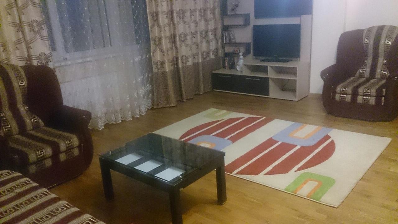 Apartment On Tole Bi Ałma Ata Zewnętrze zdjęcie