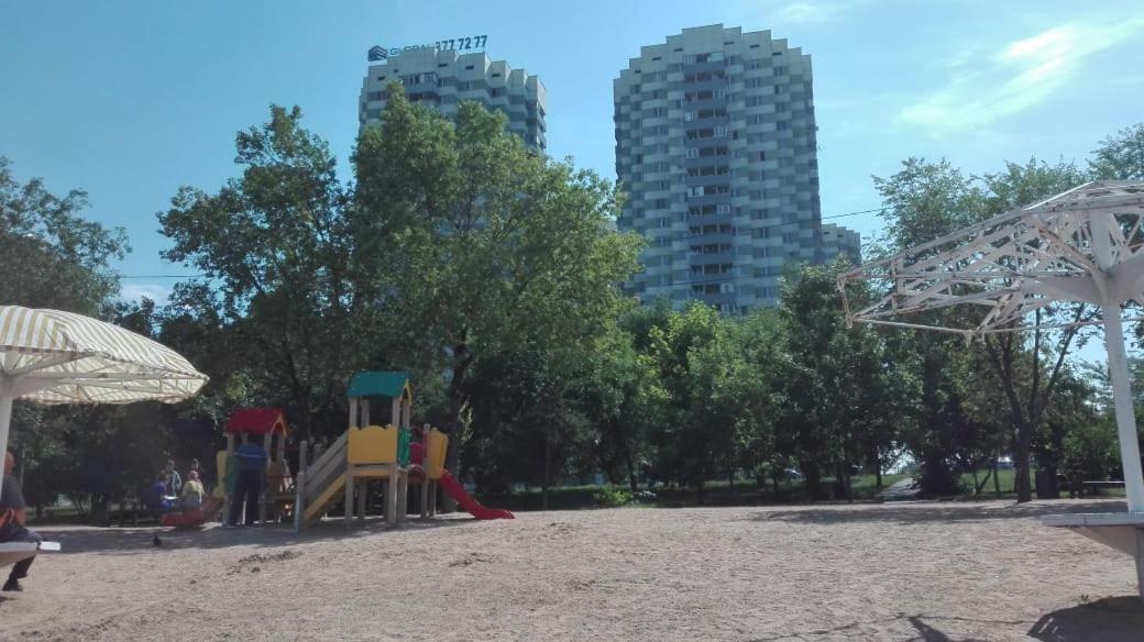 Apartment On Tole Bi Ałma Ata Zewnętrze zdjęcie